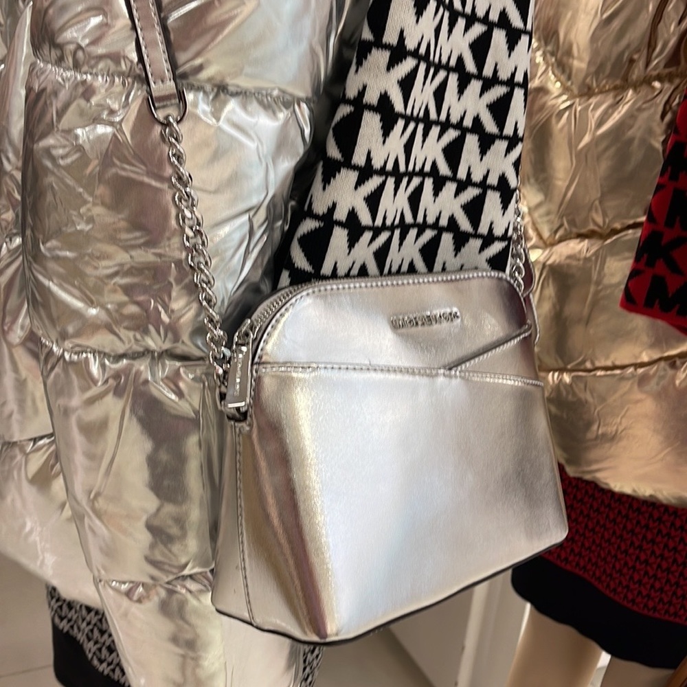 MICHAEL KORS Jet Set Medium Logo Dome Satchel
Silver XCROSS XBODY - Picture 11 of 16